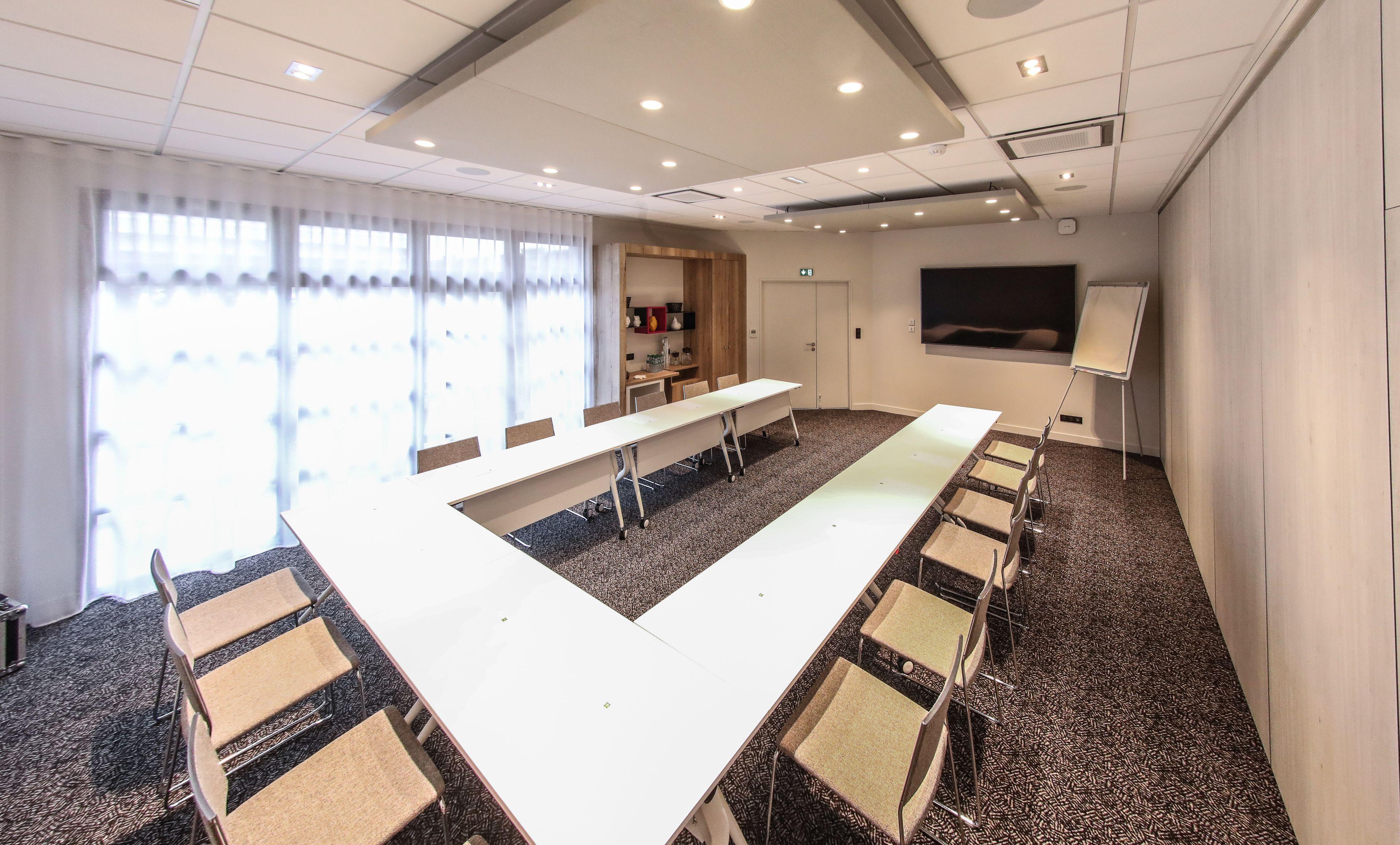 Ibis Styles Republique Hotel 3*