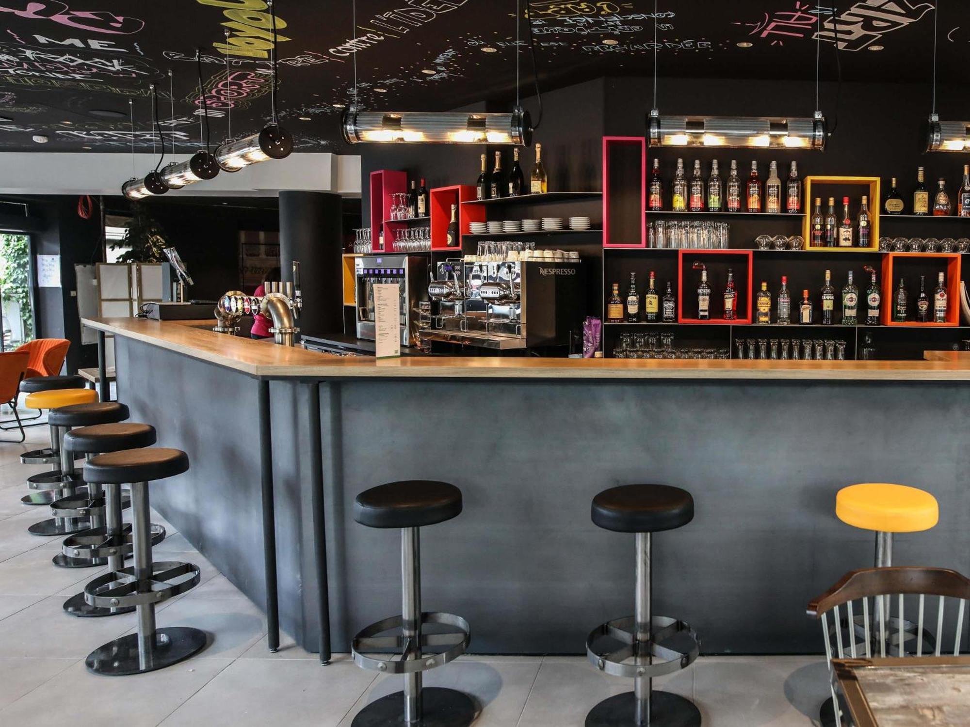 Hotel Ibis Styles Republique 3*